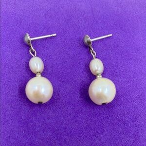 💛 Elegant Silver Pearl Drop Earrings
